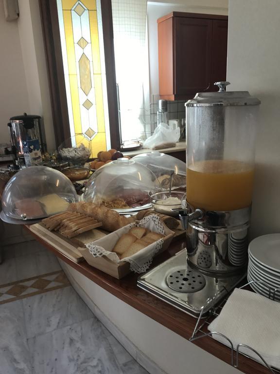 Aegli Hotel Ermoupoli Luaran gambar