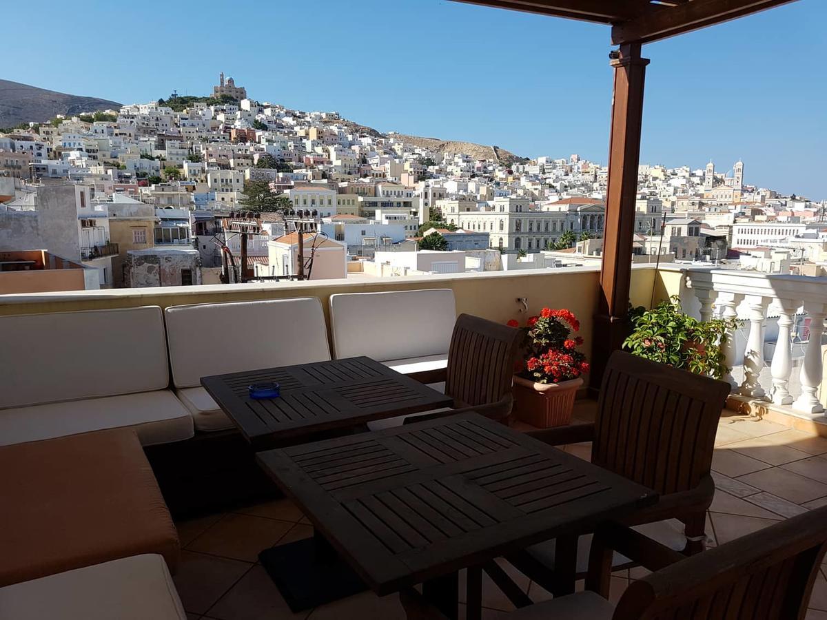 Aegli Hotel Ermoupoli Luaran gambar
